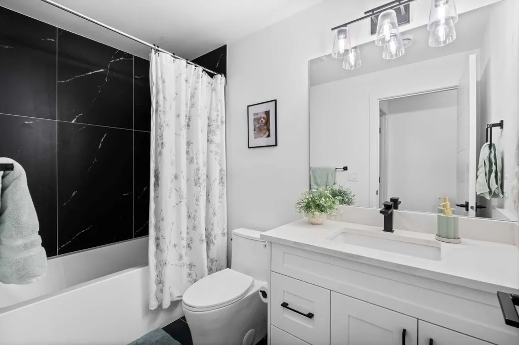2022 50 Avenue SW Calgary AB T2T2W3
