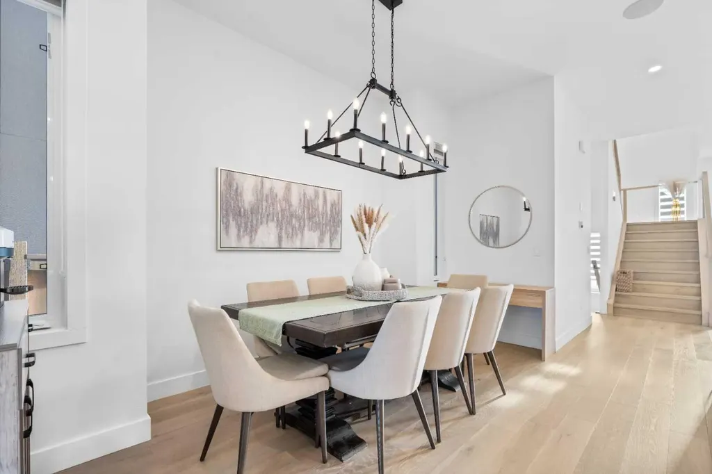 2022 50 Avenue SW Calgary AB T2T2W3
