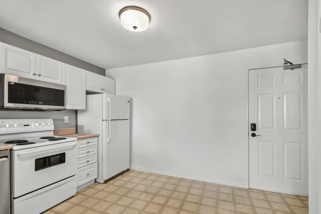 249 Gregoire Drive Fort Mcmurray AB T9H 4G7