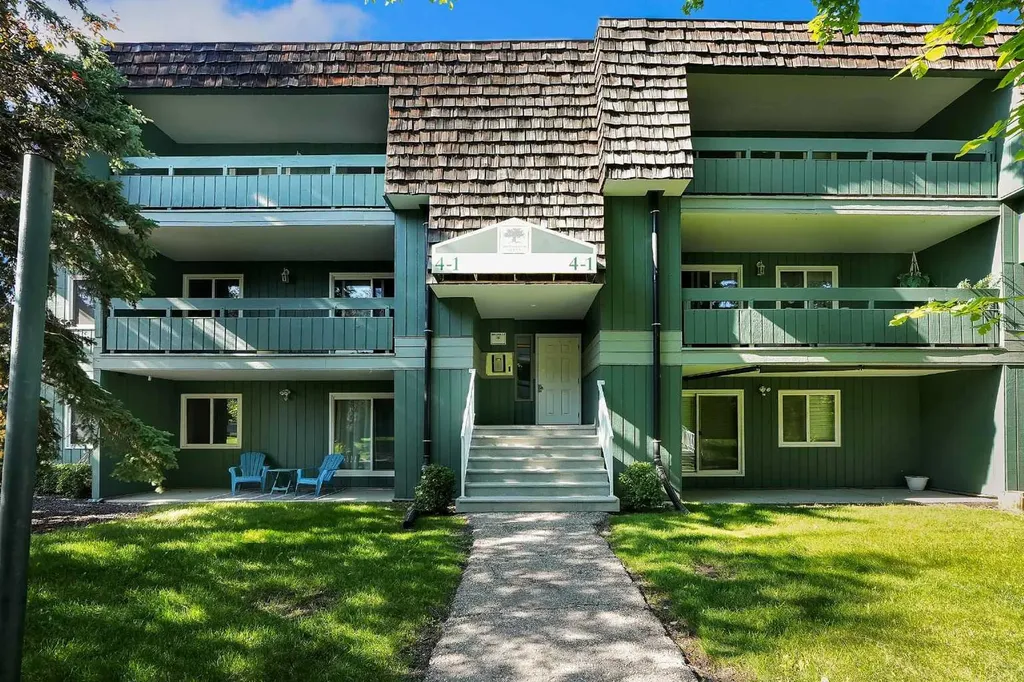315 Southampton Drive SW Calgary AB T2W 2T6
