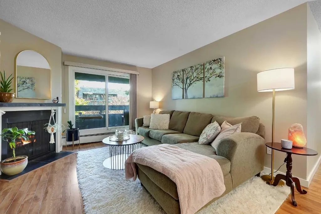 315 Southampton Drive SW Calgary AB T2W 2T6
