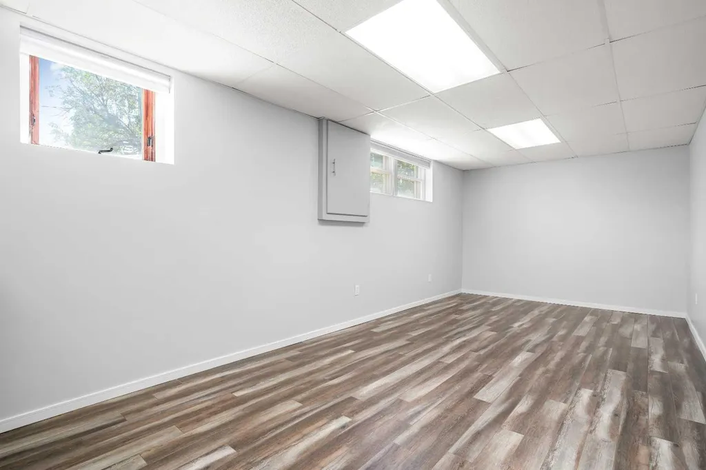 2631 16 Avenue SE Medicine Hat AB T1A 3T6