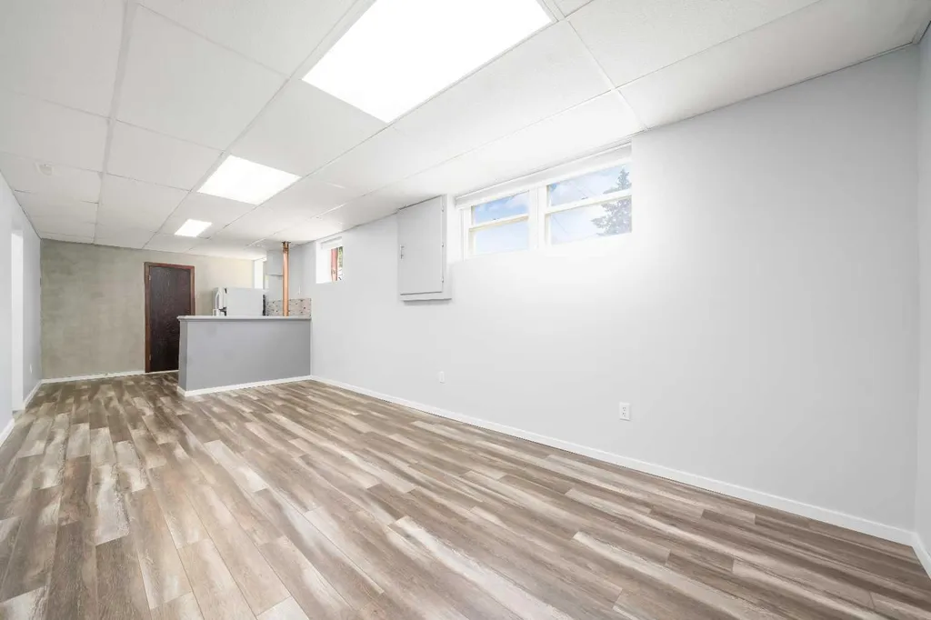 2631 16 Avenue SE Medicine Hat AB T1A 3T6