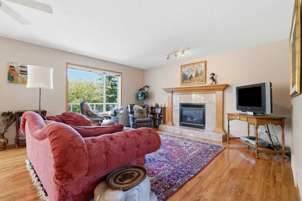 5 Sheep River Link Okotoks AB T1S 1S2