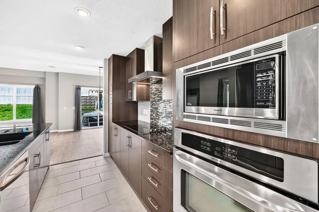 135 Evansridge Crescent NW Calgary AB T3P 0J3