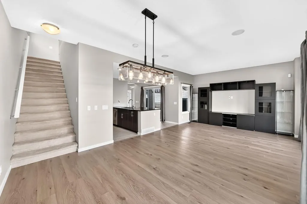 135 Evansridge Crescent NW Calgary AB T3P 0J3