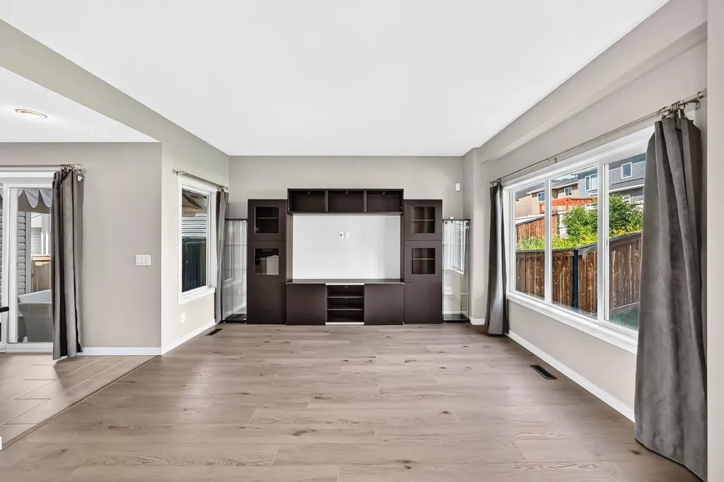 135 Evansridge Crescent NW Calgary AB T3P 0J3
