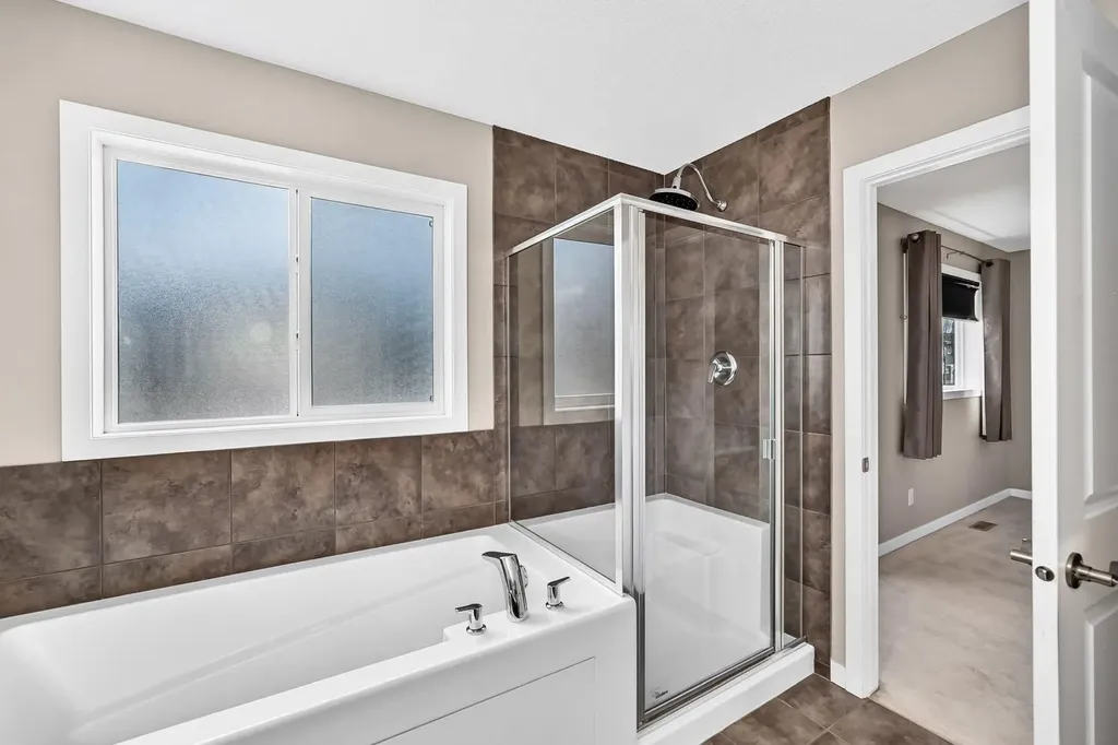 135 Evansridge Crescent NW Calgary AB T3P 0J3