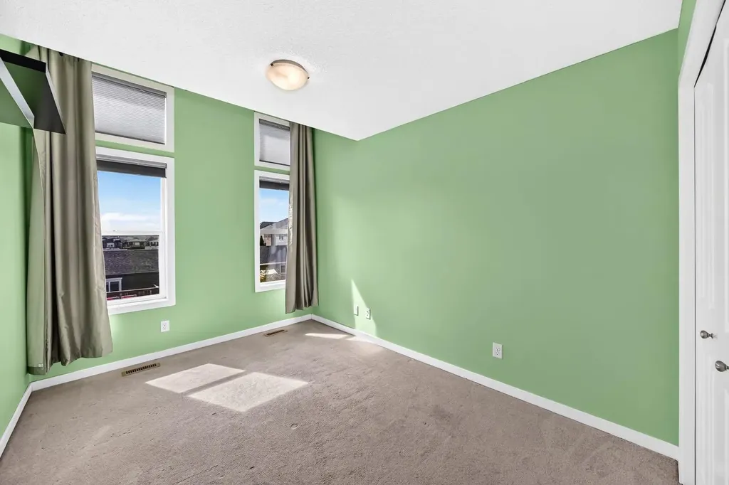 135 Evansridge Crescent NW Calgary AB T3P 0J3