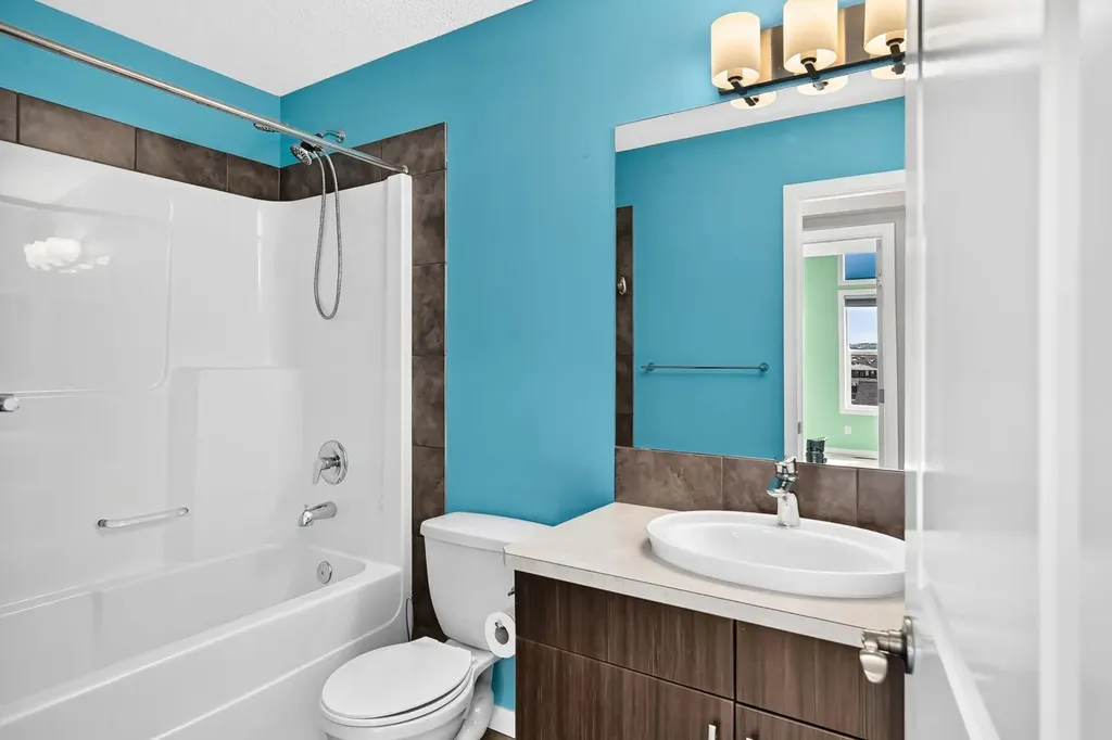 135 Evansridge Crescent NW Calgary AB T3P 0J3