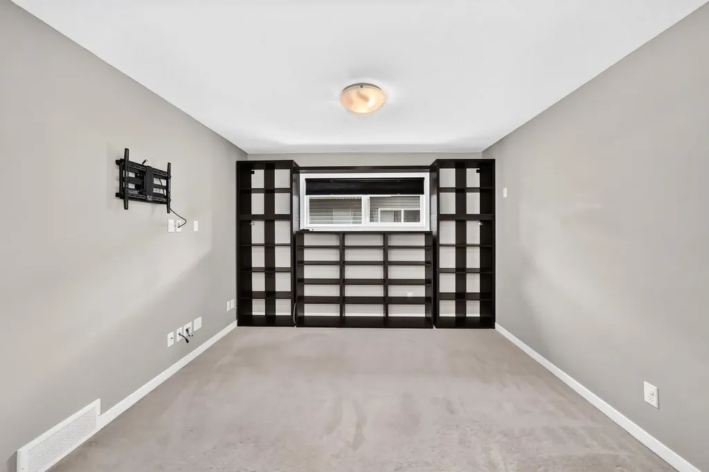 135 Evansridge Crescent NW Calgary AB T3P 0J3