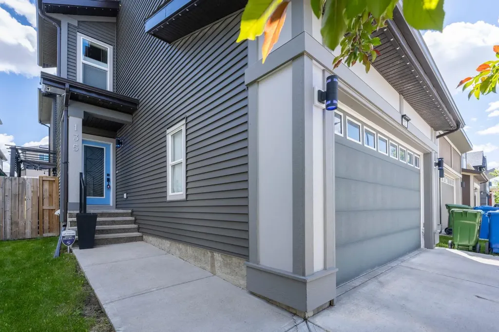 135 Evansridge Crescent NW Calgary AB T3P 0J3
