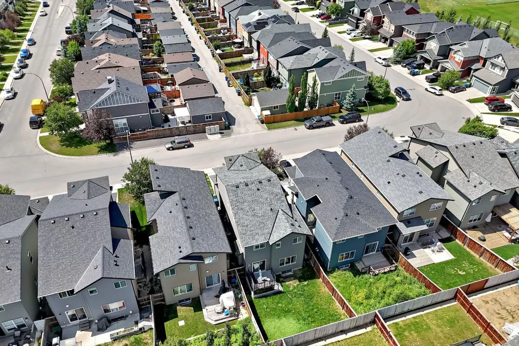 135 Evansridge Crescent NW Calgary AB T3P 0J3