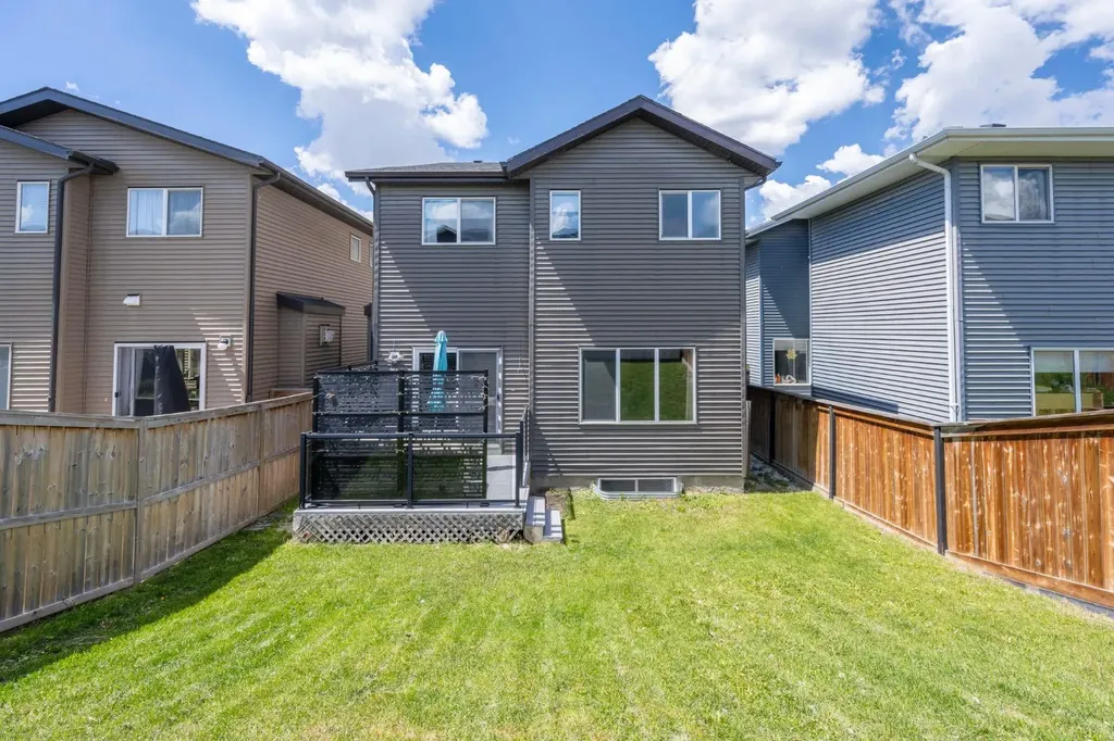 135 Evansridge Crescent NW Calgary AB T3P 0J3
