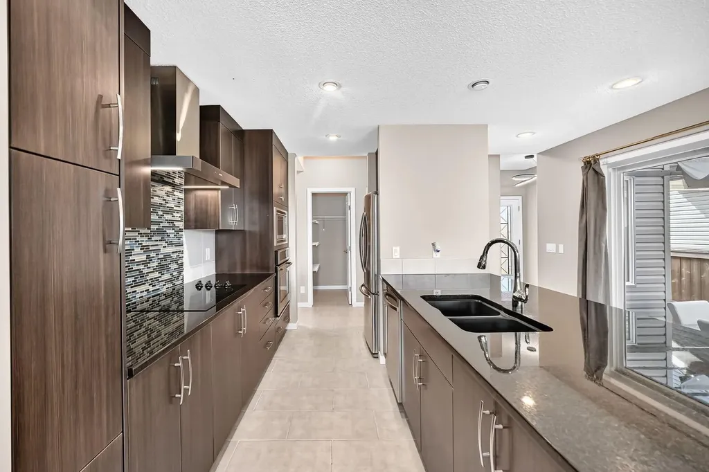 135 Evansridge Crescent NW Calgary AB T3P 0J3