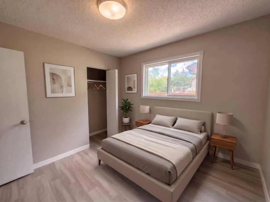 1095 Berkley Drive NW Calgary AB T3K 1S6