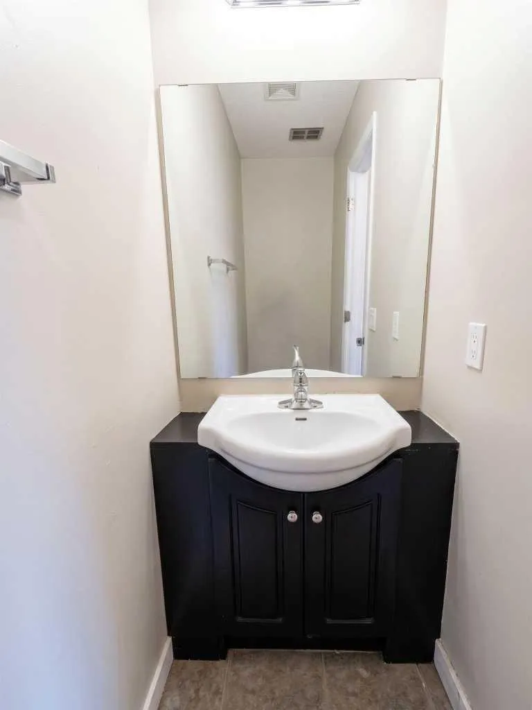 1095 Berkley Drive NW Calgary AB T3K 1S6