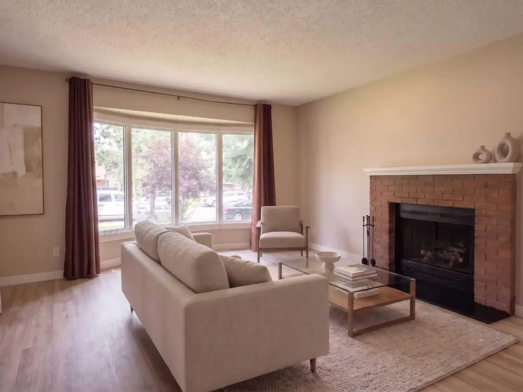 1095 Berkley Drive NW Calgary AB T3K 1S6