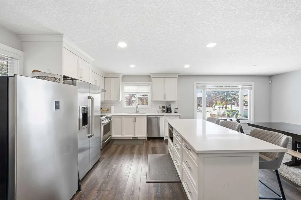 151 Templevale Place NE Calgary AB T1Y 4V6