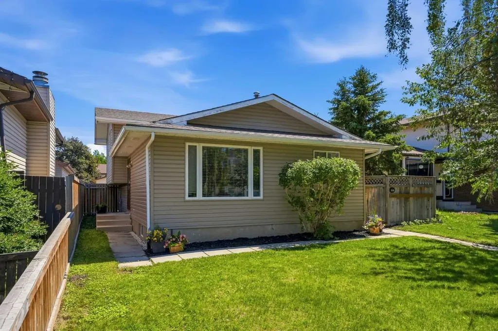 151 Templevale Place NE Calgary AB T1Y 4V6