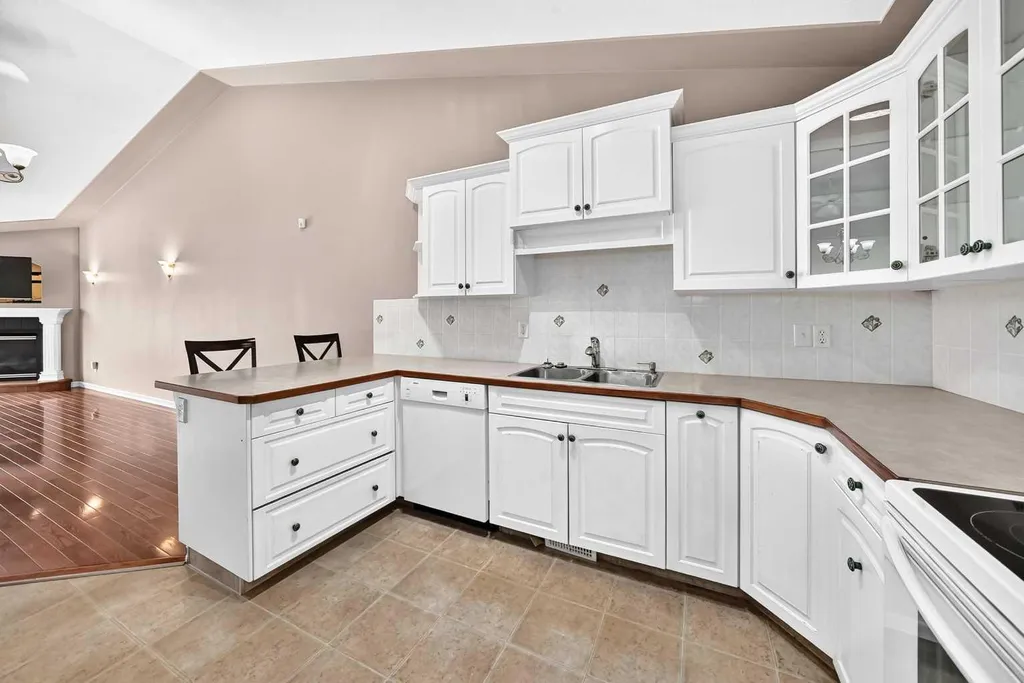 4405 48 Street Innisfail AB T4G 1P3