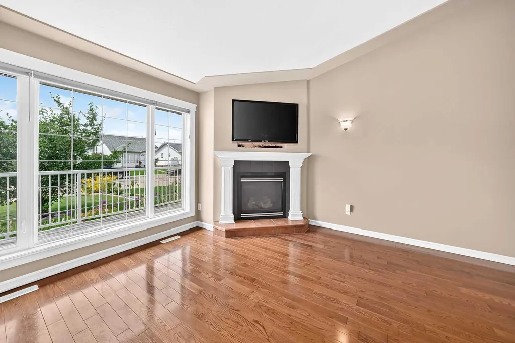 4405 48 Street Innisfail AB T4G 1P3