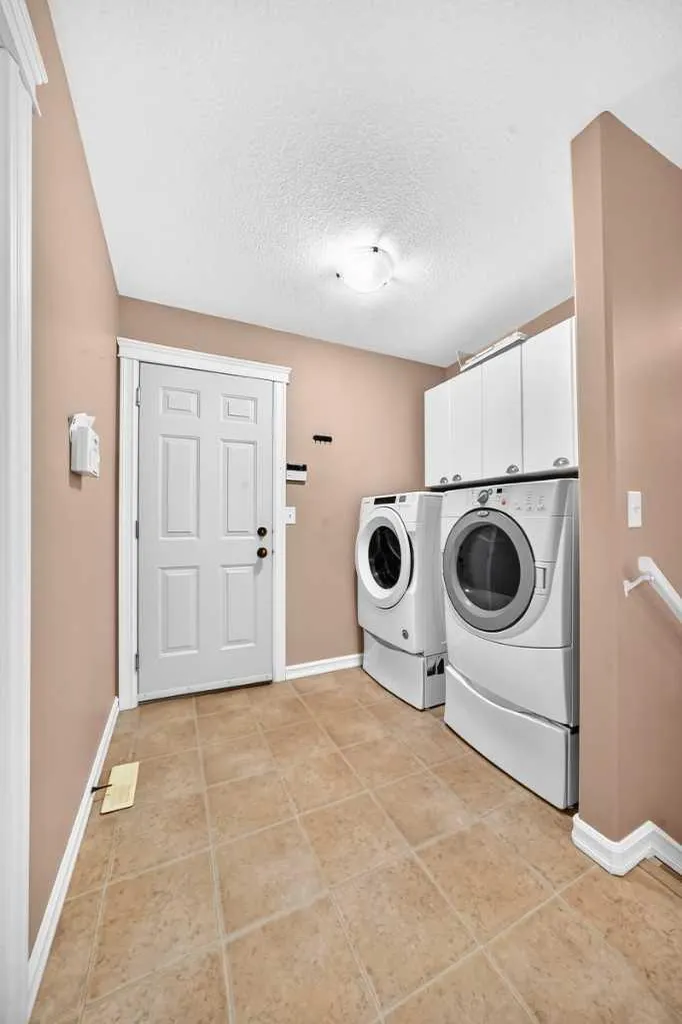 4405 48 Street Innisfail AB T4G 1P3