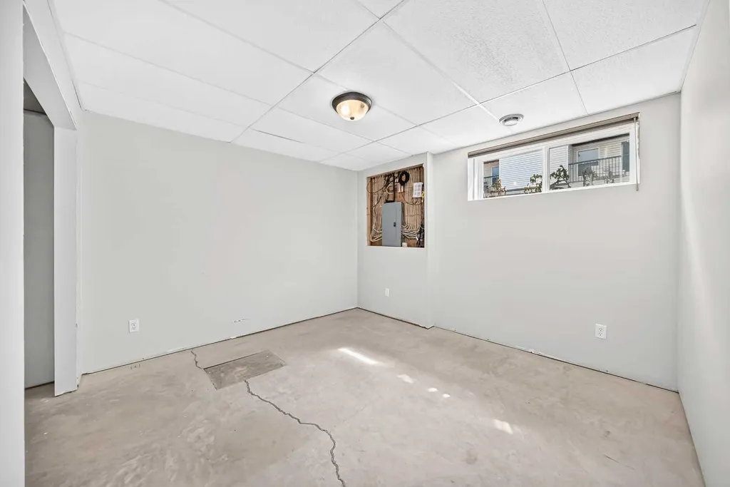 4405 48 Street Innisfail AB T4G 1P3