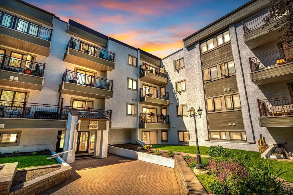 723 57 Avenue SW Calgary AB T2V 4Z3