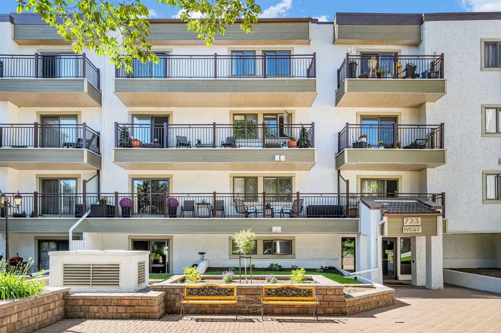 723 57 Avenue SW Calgary AB T2V 4Z3