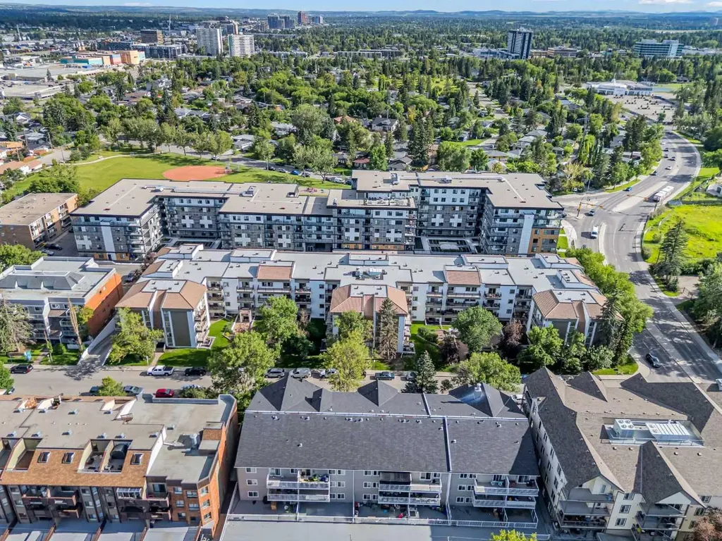 723 57 Avenue SW Calgary AB T2V 4Z3