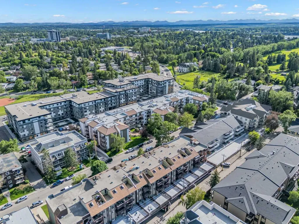 723 57 Avenue SW Calgary AB T2V 4Z3