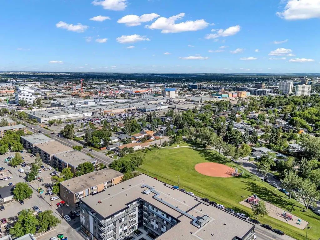 723 57 Avenue SW Calgary AB T2V 4Z3