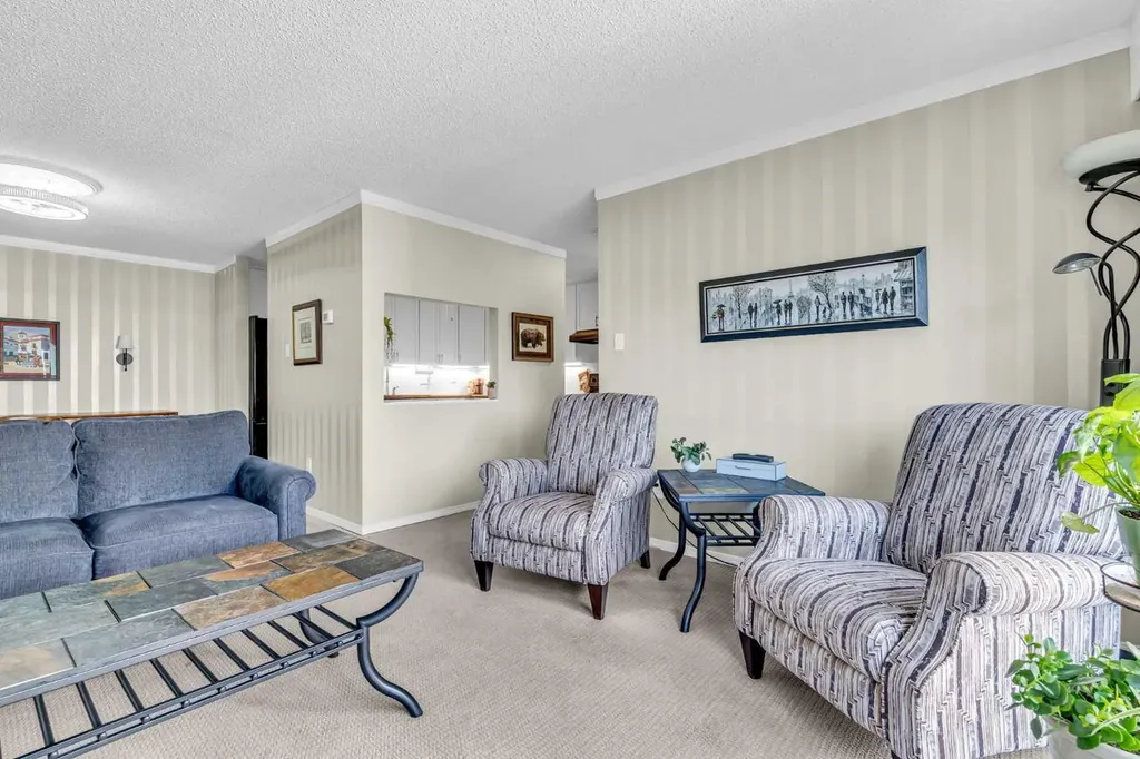 723 57 Avenue SW Calgary AB T2V 4Z3