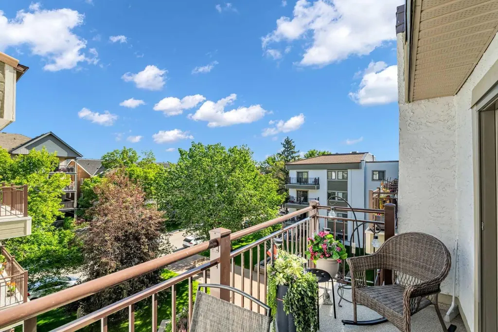723 57 Avenue SW Calgary AB T2V 4Z3