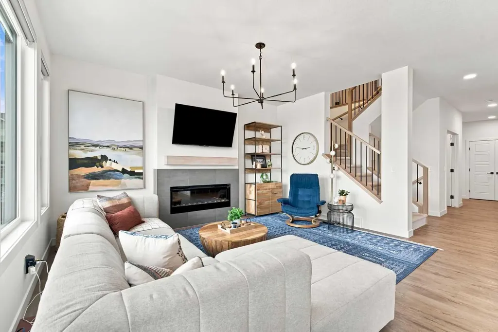 826 Alpine Drive SW Calgary AB T2Y 0S4