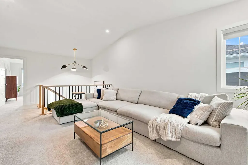 826 Alpine Drive SW Calgary AB T2Y 0S4