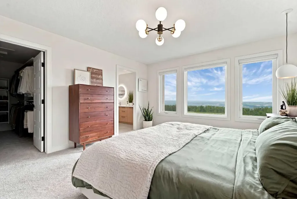 826 Alpine Drive SW Calgary AB T2Y 0S4