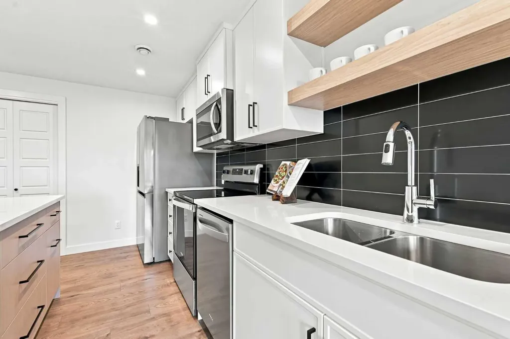 826 Alpine Drive SW Calgary AB T2Y 0S4