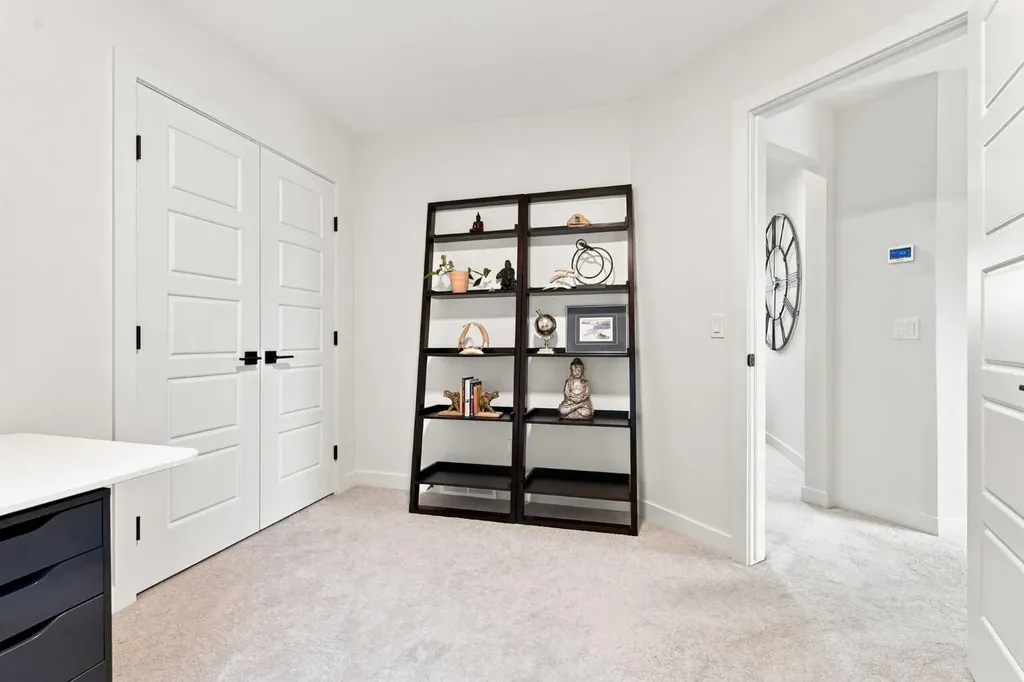 826 Alpine Drive SW Calgary AB T2Y 0S4