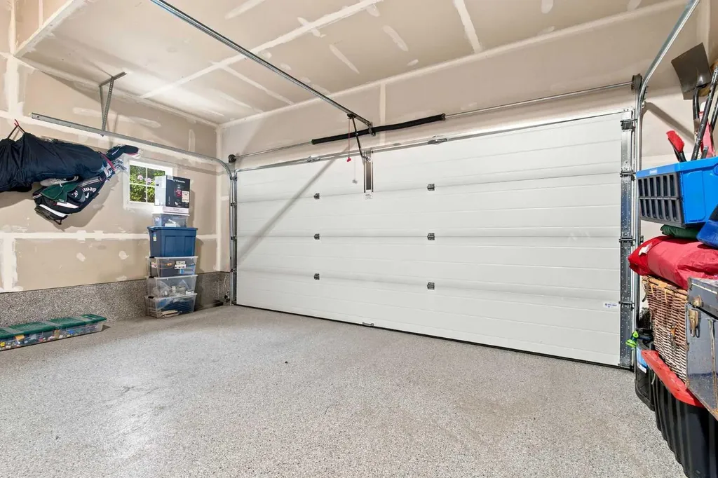 826 Alpine Drive SW Calgary AB T2Y 0S4