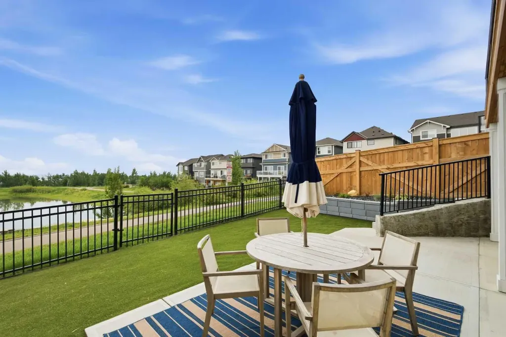 826 Alpine Drive SW Calgary AB T2Y 0S4