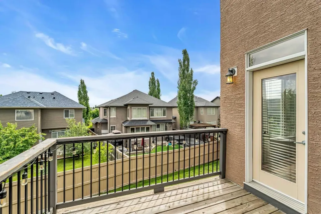 452 Evergreen Circle SW Calgary AB T2Y 0H2