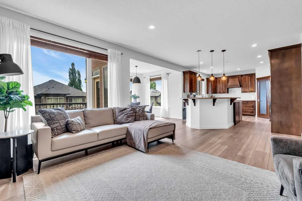 452 Evergreen Circle SW Calgary AB T2Y 0H2