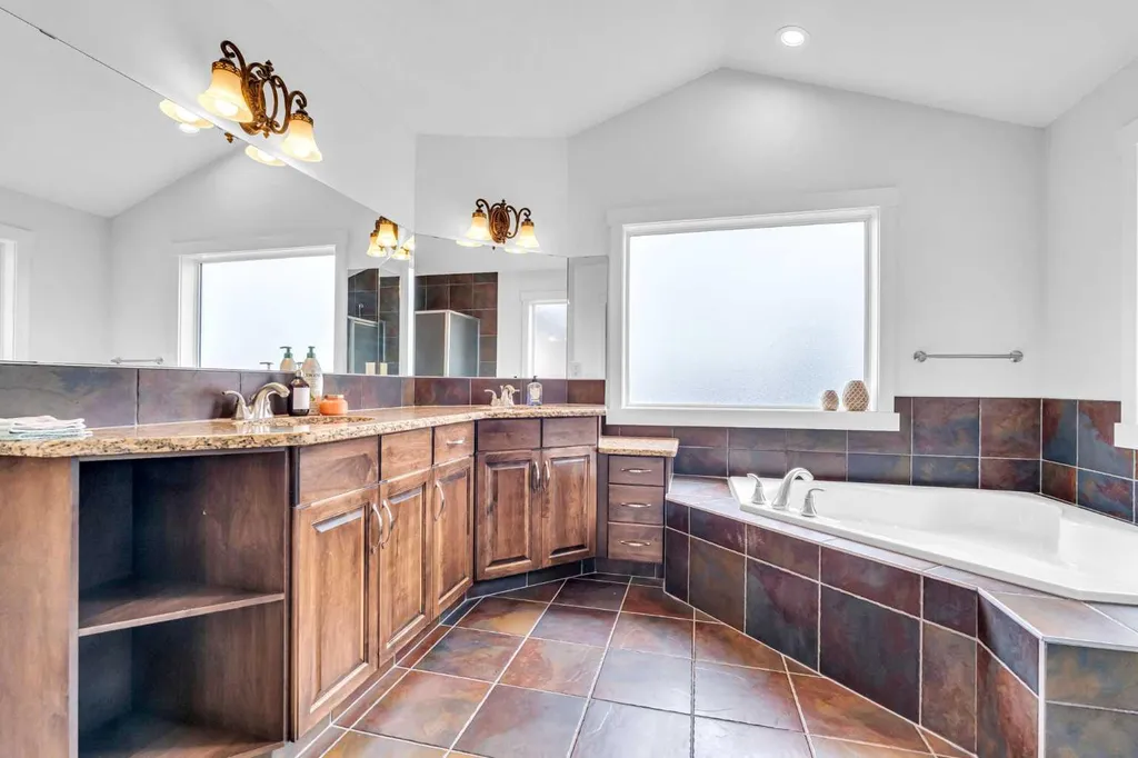 452 Evergreen Circle SW Calgary AB T2Y 0H2