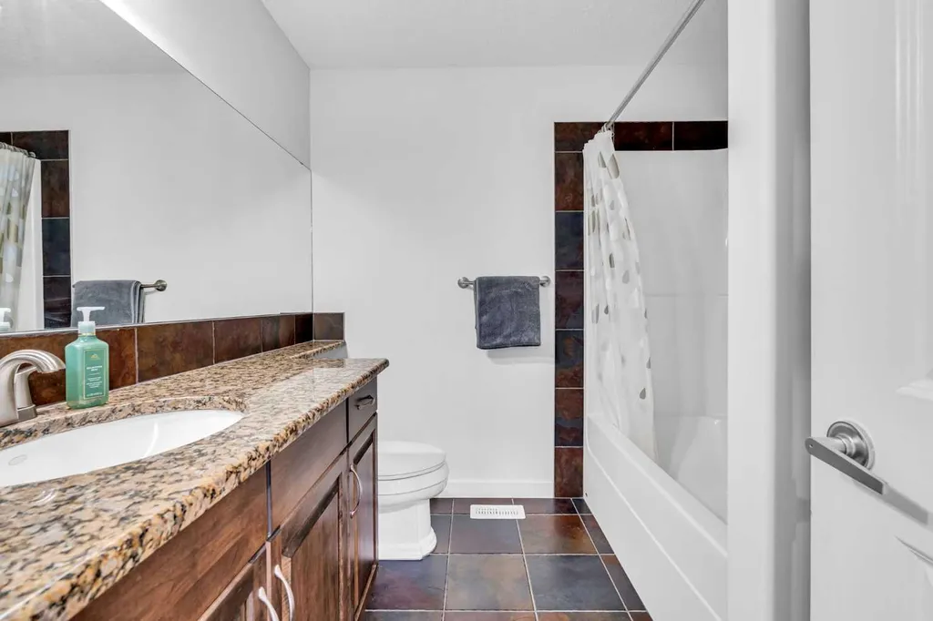 452 Evergreen Circle SW Calgary AB T2Y 0H2