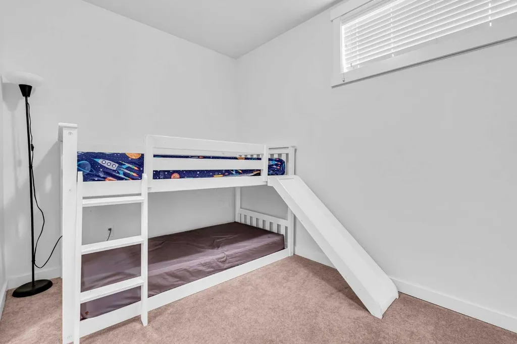 452 Evergreen Circle SW Calgary AB T2Y 0H2