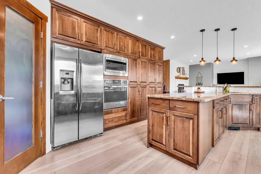 452 Evergreen Circle SW Calgary AB T2Y 0H2