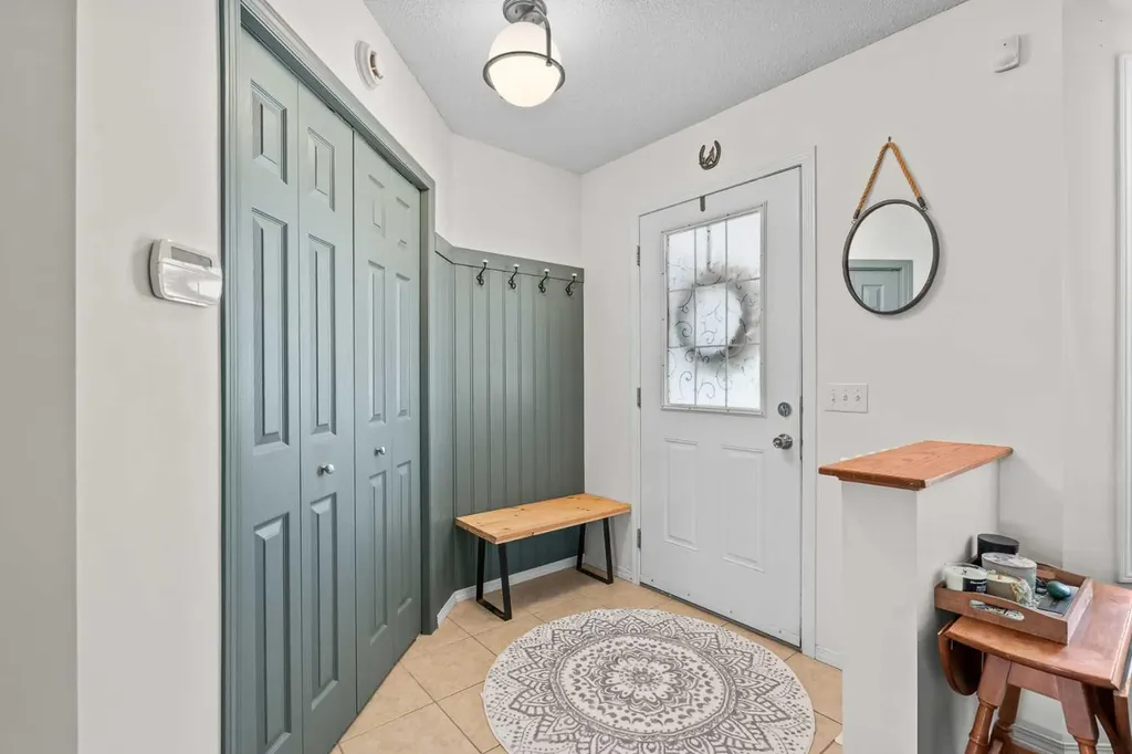 85 Evermeadow Manor SW Calgary AB T2Y 4W8