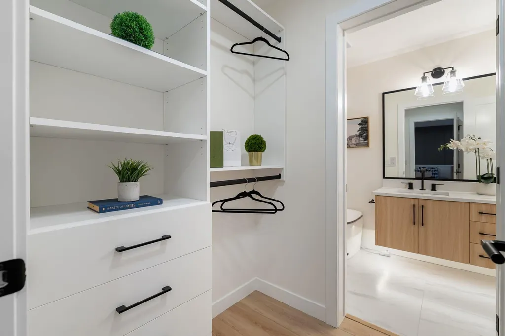 44 Fraser Road SE Calgary AB T2H1E3